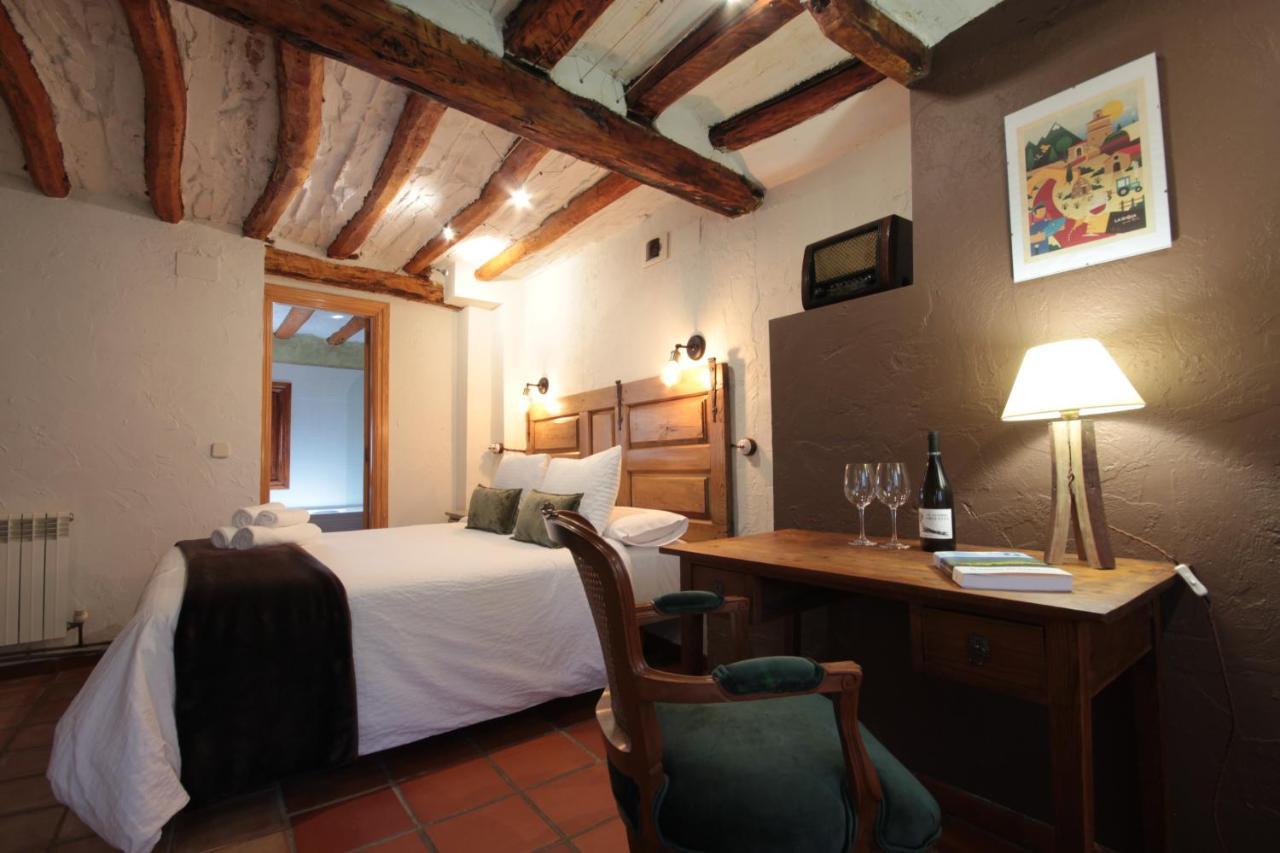 Domitila Rooms Clavijo Exterior photo